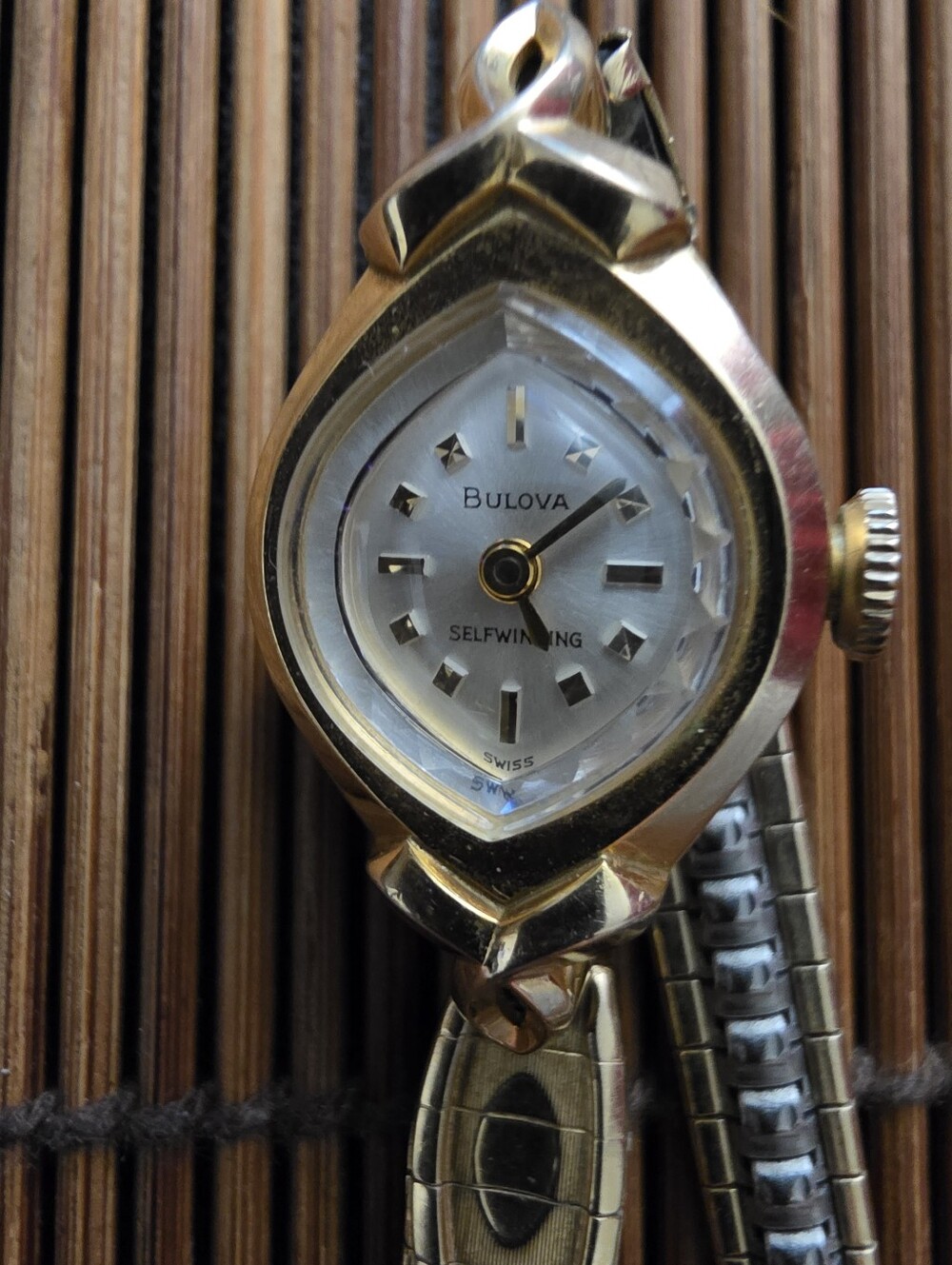 10k Rolled Gold Bulova Selfwinding Yellow Gold Watch (Vintage) - Picture 2 of 12